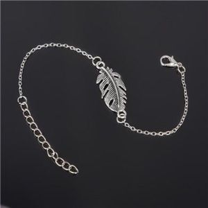 NWT Silver Feather Pendant Necklace